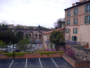 Pérouse Museum on the banks of the river Tarn, situated between the two famous bridges.