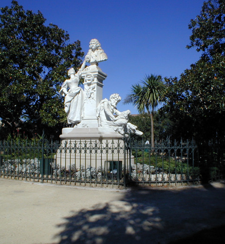 Statue to Molière, in Pézenas by the Béziers sculpter Injalbert.